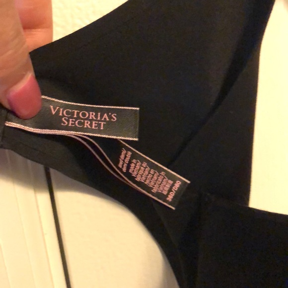 2 Victoria Secret lightly lined bras 36D - Picture 6 of 6